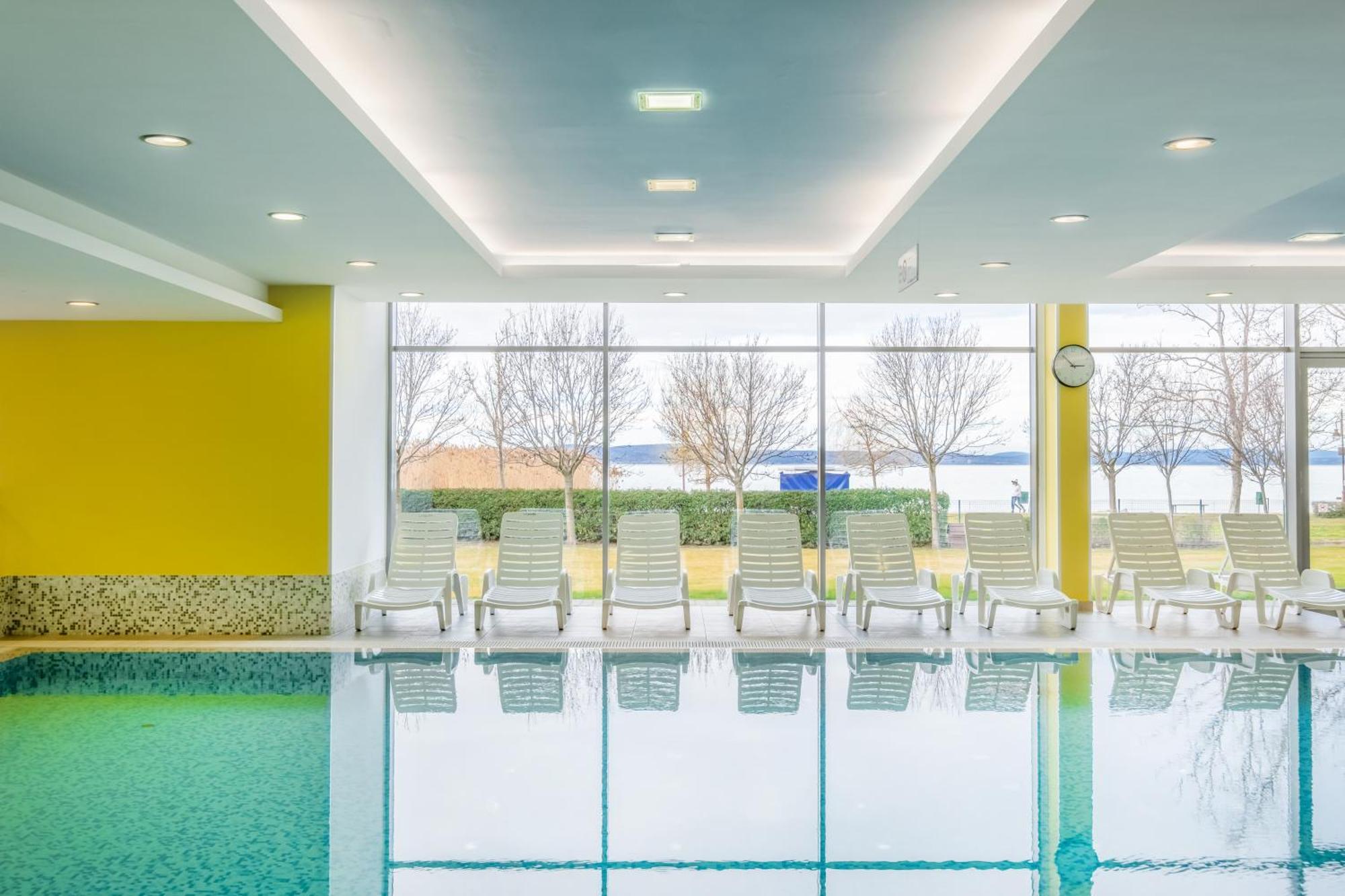 Myflat Club 218 Gold II Wellness Apartment Siofok Exterior photo