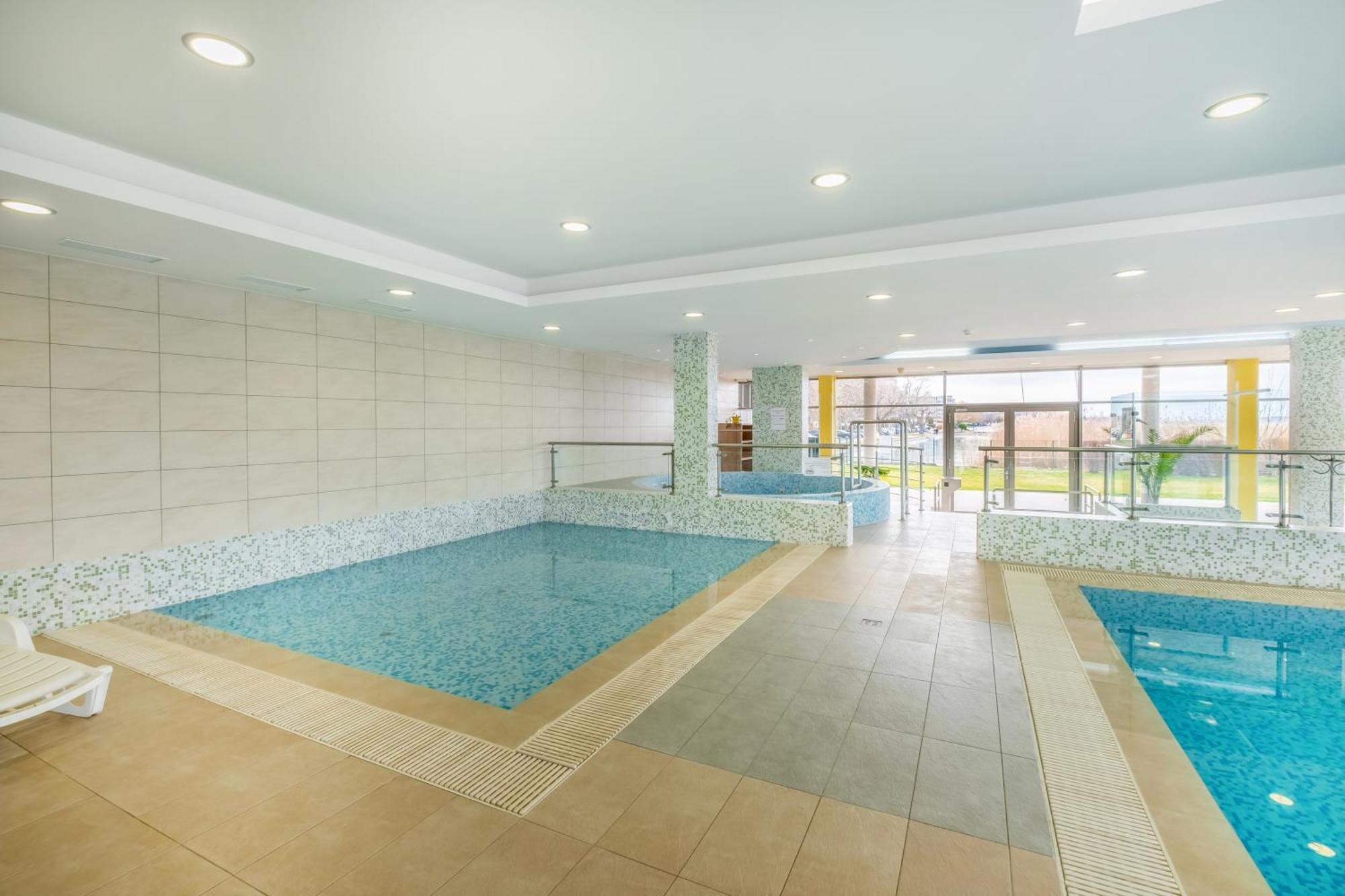Myflat Club 218 Gold II Wellness Apartment Siofok Exterior photo